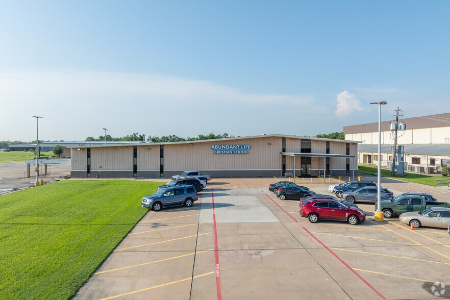 Primary Photo Of Delany Rd., La Marque Schools For Sale