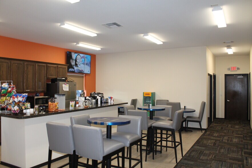 More Photos Of 1305 Ranchers Legacy Trl, Fort Worth Unknown For Lease