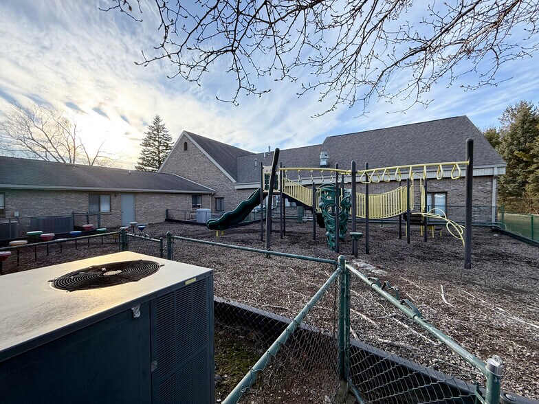 More Photos Of 11965 Allisonville Rd, Fishers Religious Facility For Sale