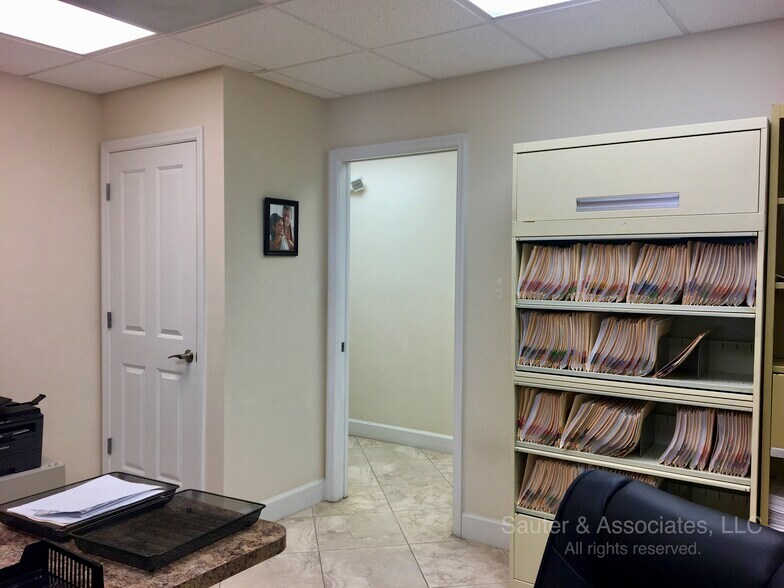 More Photos Of 7000 54th Ave N, Saint Petersburg Storefront Retail Office For Lease