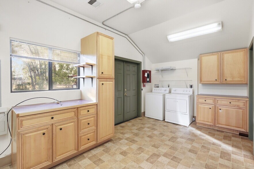 More Photos Of 1671 US Highway 395 N, Minden Office For Sale
