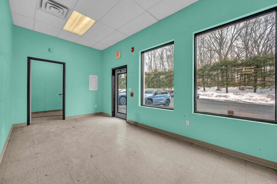 More Photos Of 401 Monroe Tpke, Monroe General Retail For Lease