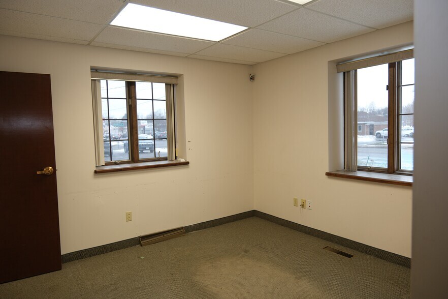 More Photos Of 4085 Seneca St, West Seneca Medical For Lease