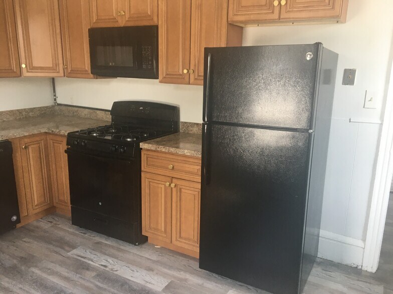 More Photos Of 18 W Winona Ave, Norwood Light Distribution For Sale