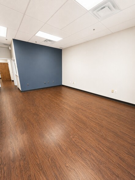 More Photos Of 1851 44th St SW, Wyoming Freestanding For Lease