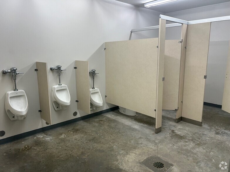 More Photos Of 15501 Ranch Road 620 N, Austin Flex For Lease