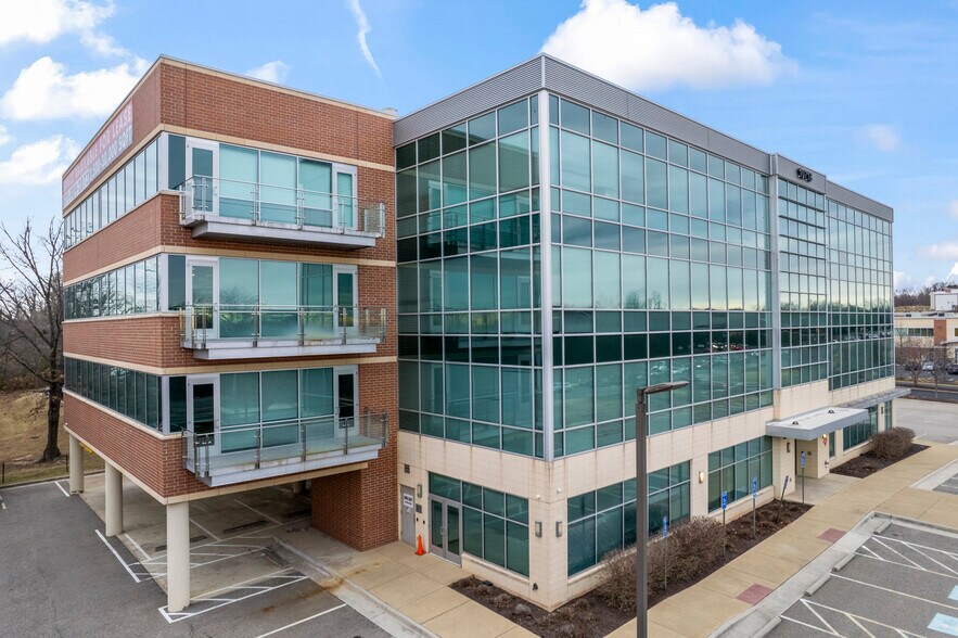 Primary Photo Of 10718 Richmond Hwy, Lorton Office For Lease