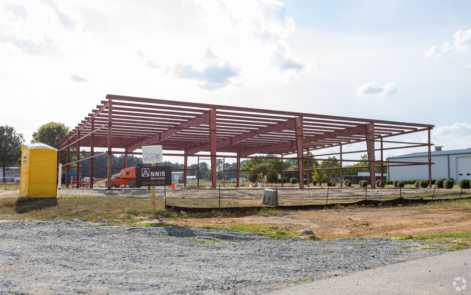 More Photos Of 87 Airport Industrial Rd, Clayton Warehouse For Sale