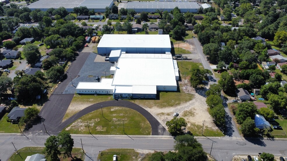 More Photos Of 1651 Holland St, West Columbia Warehouse For Lease