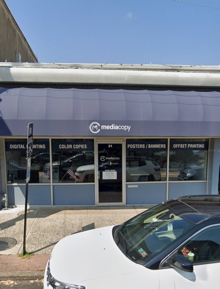 Primary Photo Of 31 E State St, Media Storefront For Lease