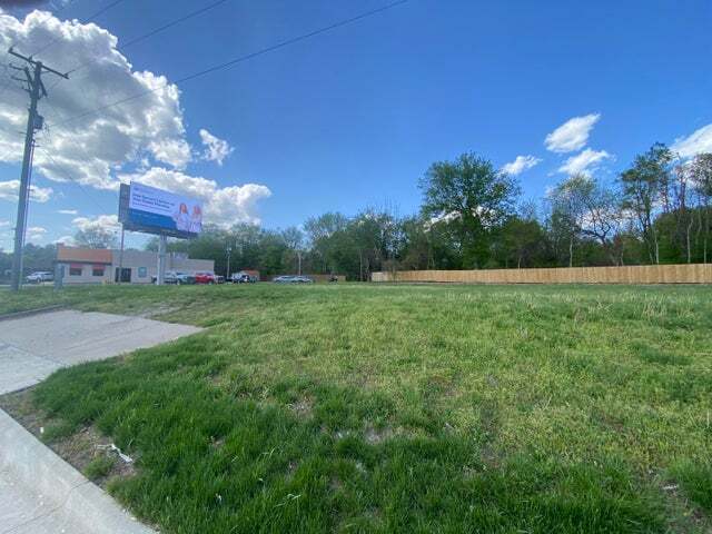 More Photos Of .94+/- Acre U.S. Highway 60 East, Republic Land For Sale