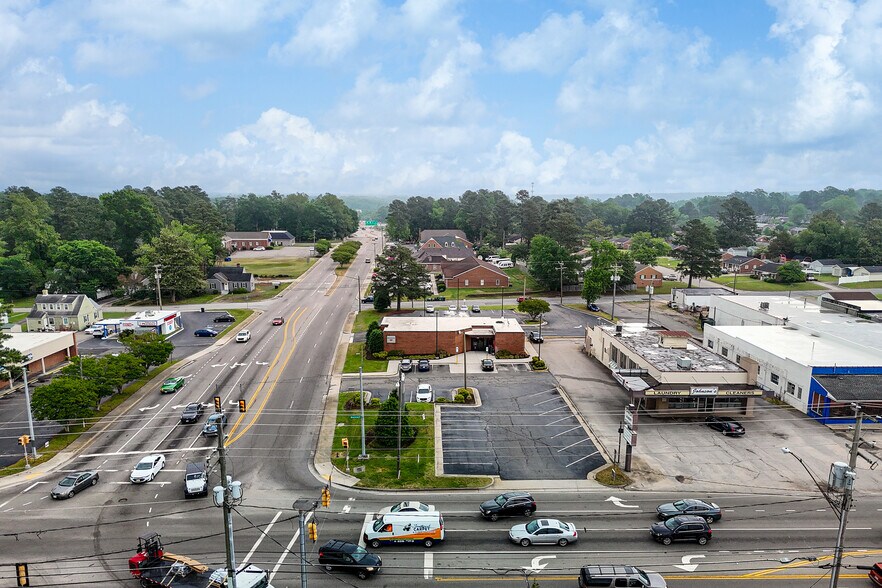 More Photos Of 1921 Boulevard, Colonial Heights Bank For Sale