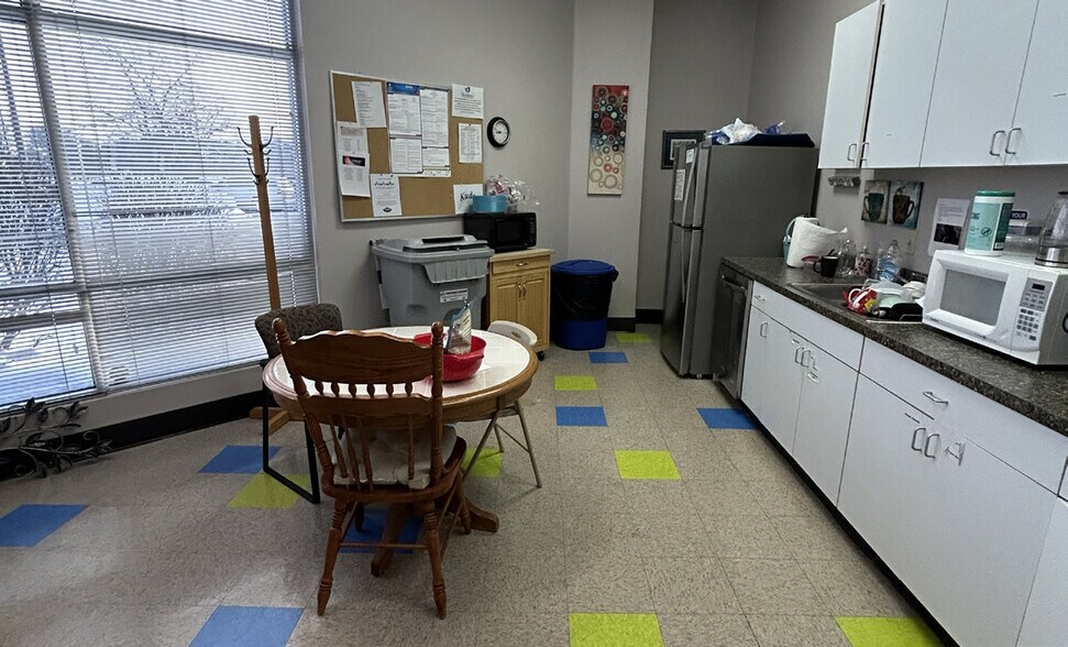 More Photos Of 3639-3645 Ridge Mill Dr, Hilliard Medical For Lease