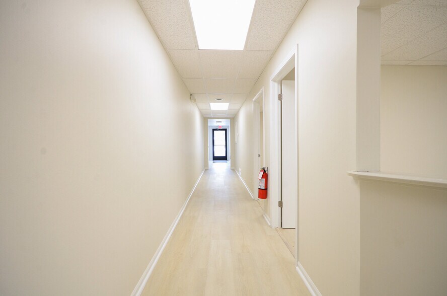 More Photos Of 28410 Harper Ave, Saint Clair Shores General Retail For Sale