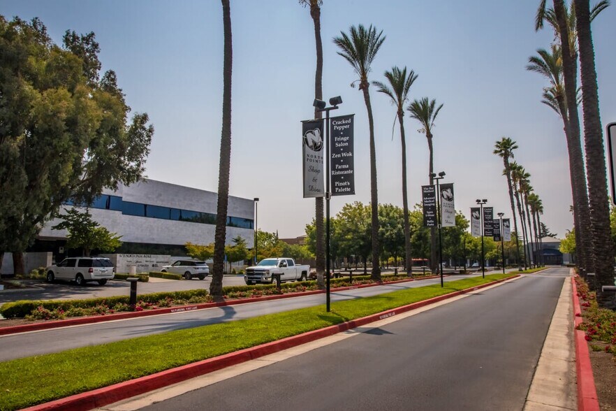 More Photos Of 6795 N Palm Ave, Fresno Unknown For Lease