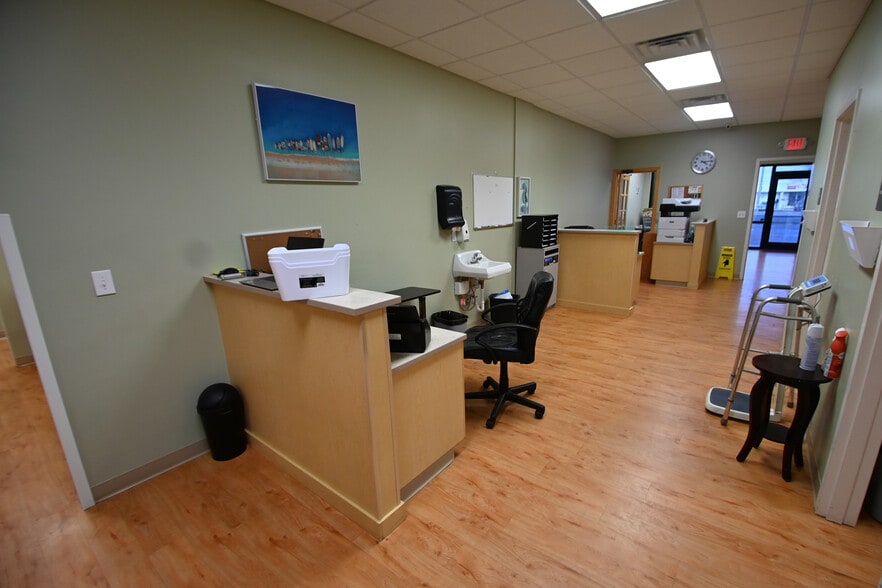 More Photos Of 5115 Palafox St, Pensacola Freestanding For Lease