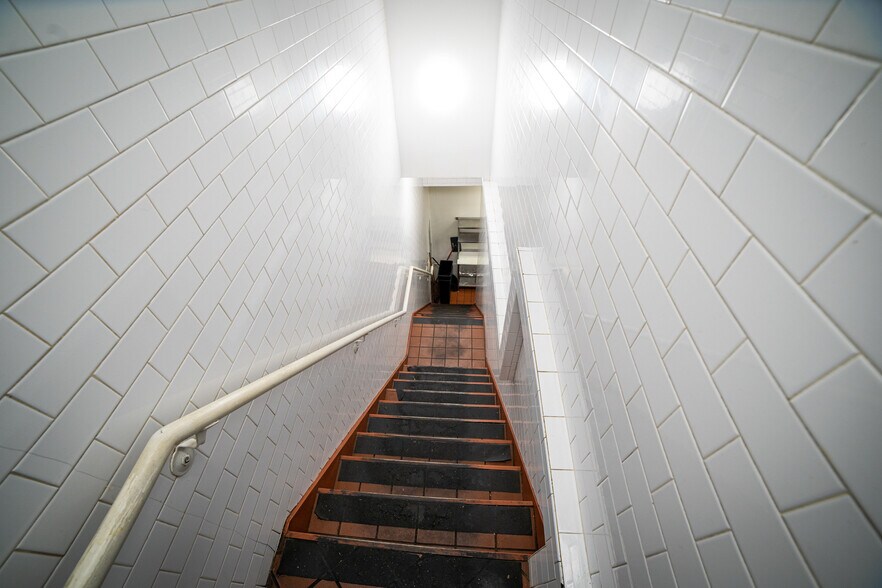 More Photos Of 1655 Sheepshead Bay Rd, Brooklyn Restaurant For Sale