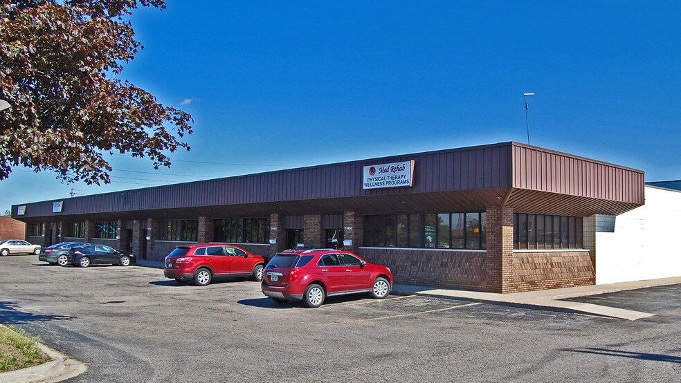 Primary Photo Of 37453-37463 Schoolcraft Rd, Livonia Office For Lease