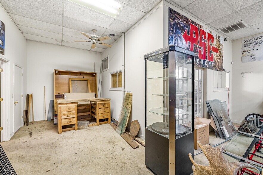 More Photos Of 1358 Plaza Dr, Gainesville Freestanding For Sale