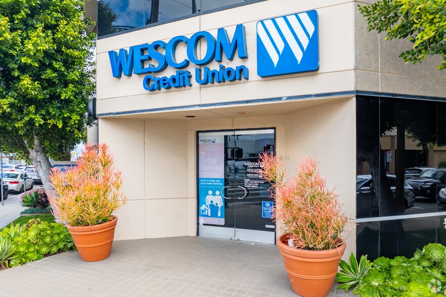 More Photos Of 5000 Van Nuys Blvd, Sherman Oaks Office For Lease