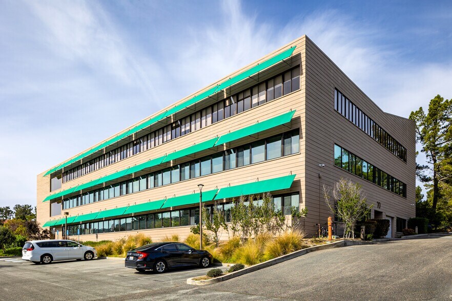 More Photos Of 70 Garden Ct, Monterey Medical For Lease