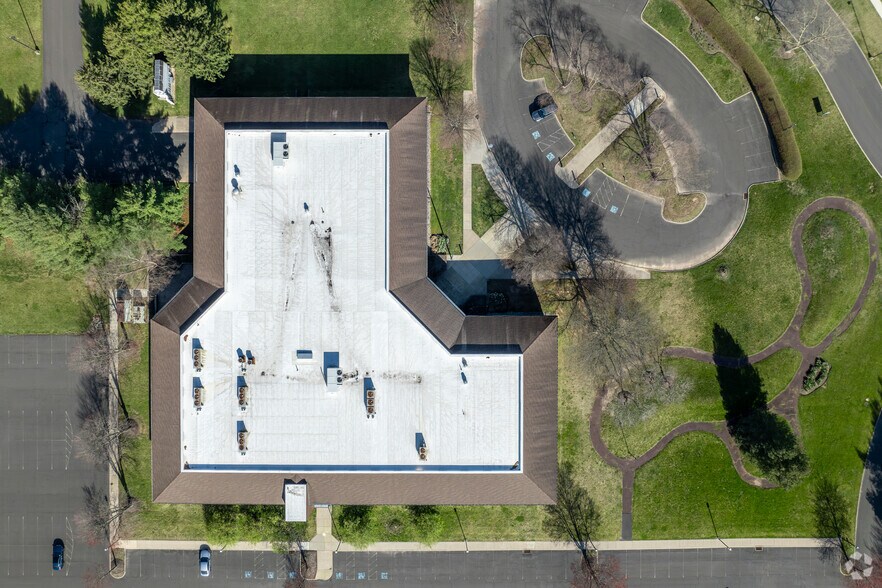 More Photos Of 1 Progress Dr, Horsham Township Office For Sale