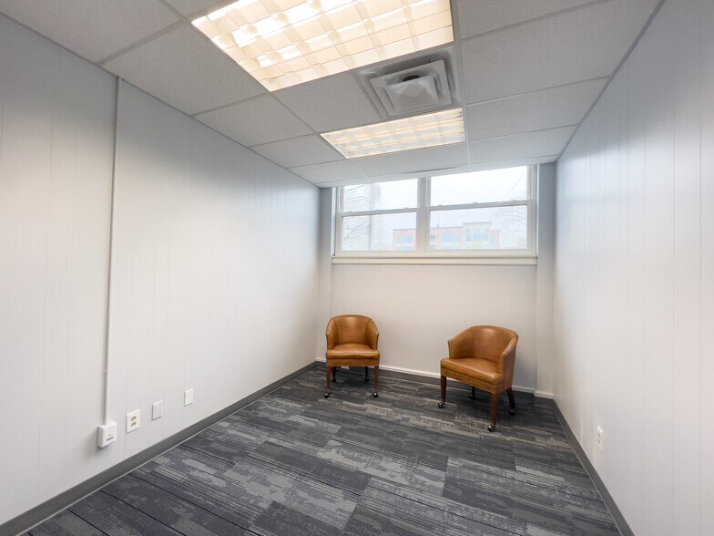 More Photos Of 1431 Elizabeth Ave, Charlotte Office For Lease