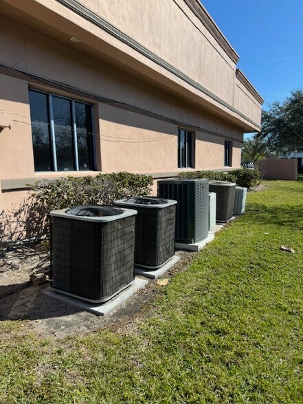 More Photos Of 1045-1085 N John Young Pky, Kissimmee Medical For Lease