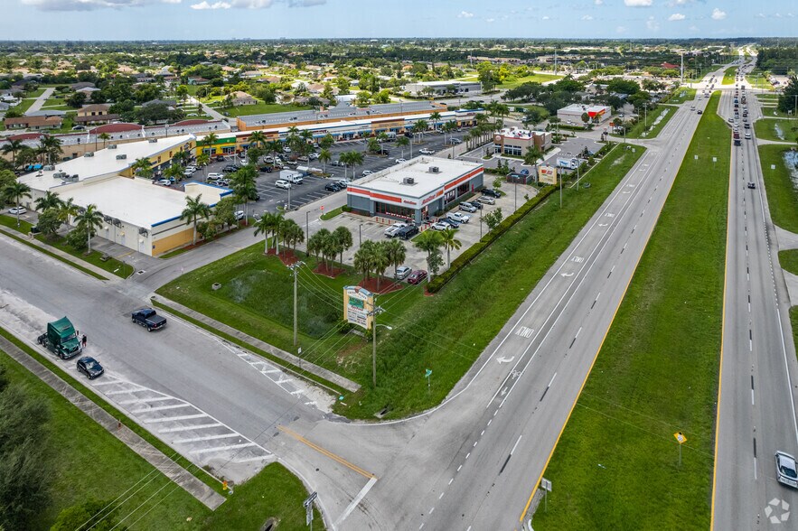 More Photos Of 110 NE 2nd Pl, Cape Coral Freestanding For Lease