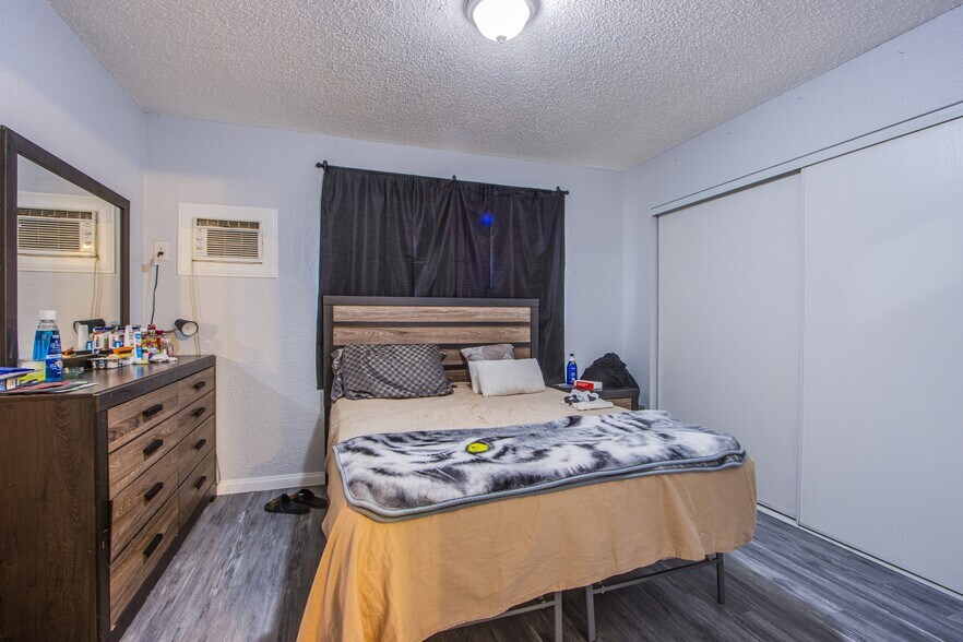 More Photos Of 612 W Washington Ave, Las Vegas Multifamily For Sale