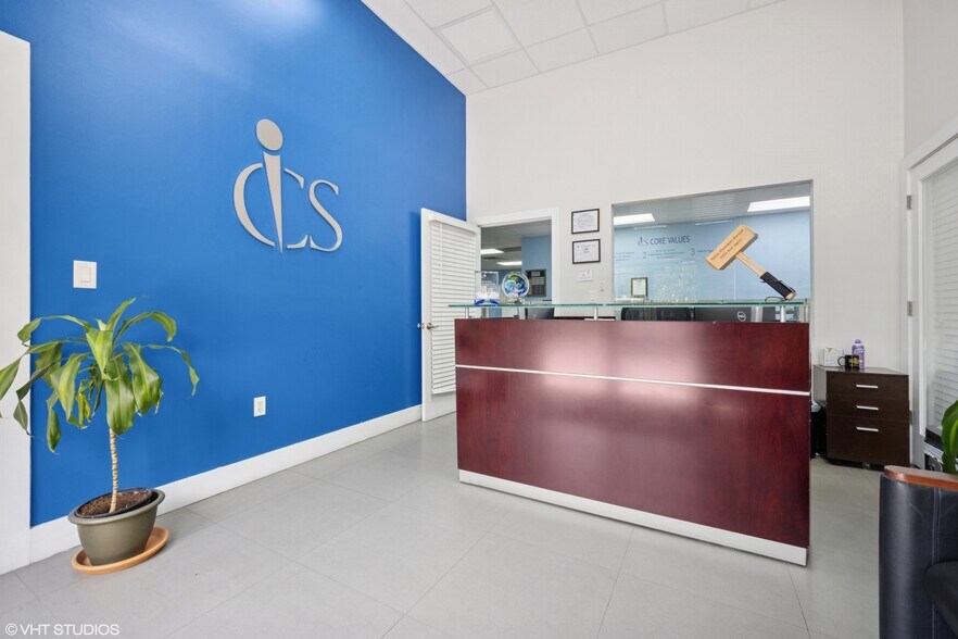 More Photos Of 10405 NW 37th Ter, Doral Warehouse For Lease