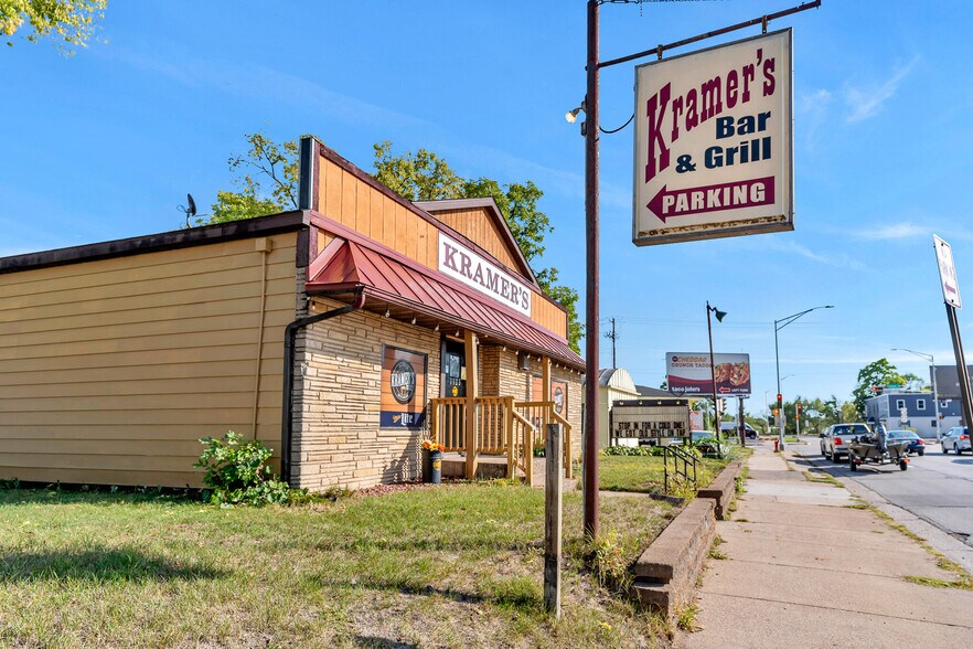 More Photos Of 1123 3rd St S, La Crosse Bar For Sale