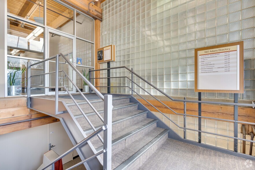 More Photos Of 940 W Adams St, Chicago Loft Creative Space For Lease