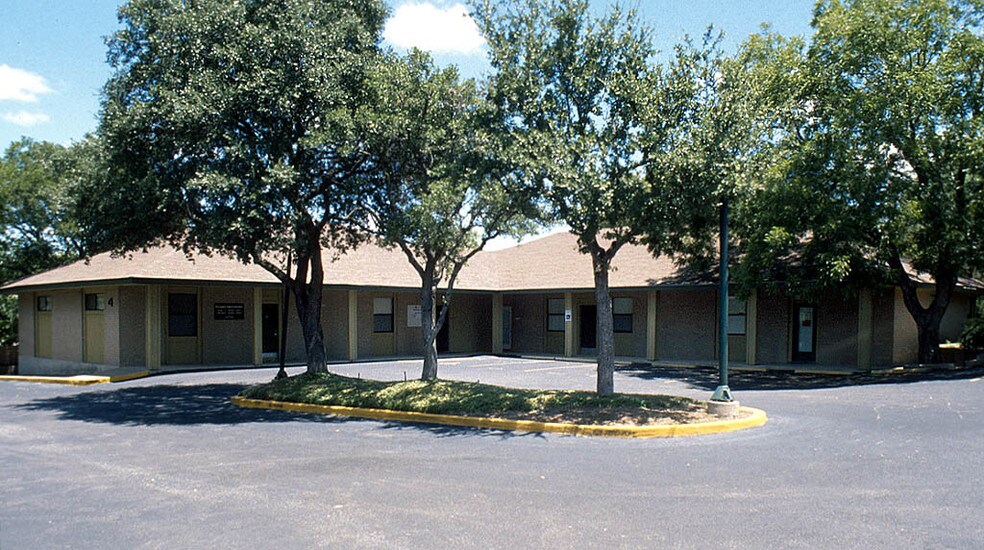 More Photos Of 1110 William Cannon Dr W, Austin Medical For Lease