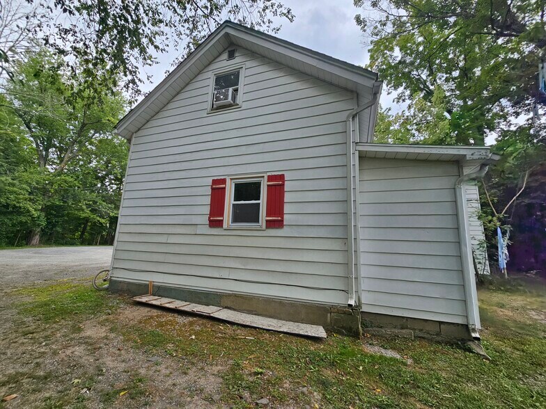 More Photos Of 101 Randall St, Florida Apartments For Sale