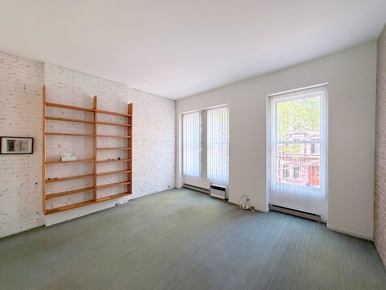 More Photos Of 161 W 88th St, New York Apartments For Lease