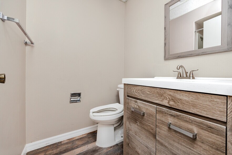 More Photos Of 6449 38th Ave, Saint Petersburg Medical For Lease