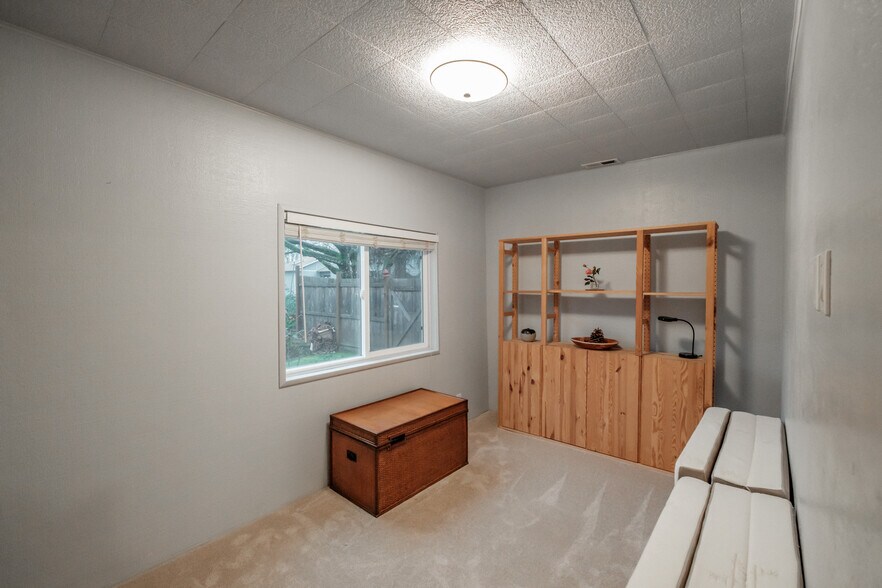 More Photos Of 909 Curry Rd, Roseburg Specialty For Sale
