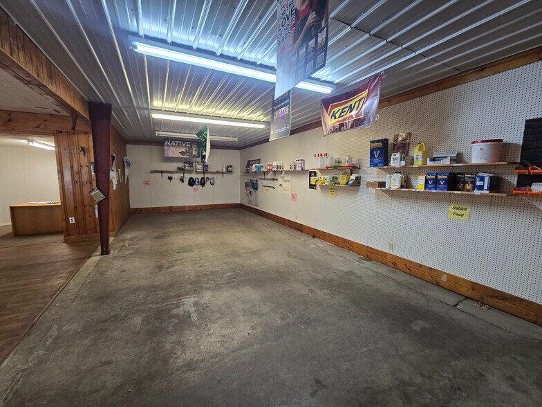 More Photos Of 10199 S Wayne Rd, Warren Showroom For Sale