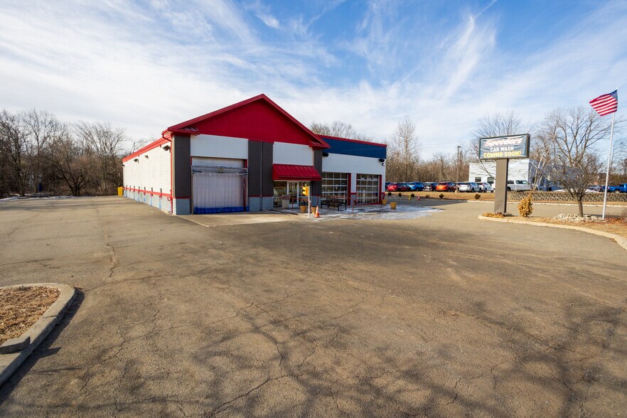 More Photos Of 68 US Highway 46, Mountain Lakes Carwash For Sale