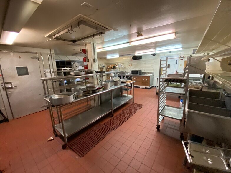 More Photos Of 421 N Lake Dr, Lexington Lodge Meeting Hall For Sale