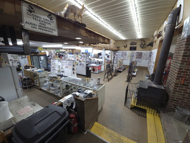 More Photos Of 10543 Old Lake Rd, Lake City Service Station For Sale