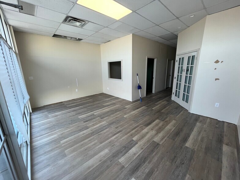 More Photos Of 330-350 Southbridge St, Mooresville Storefront For Lease