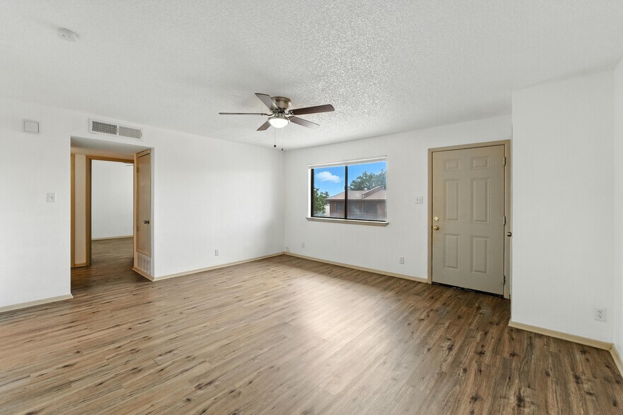 More Photos Of 1325 Fillmore Ave, Alamogordo Apartments For Sale