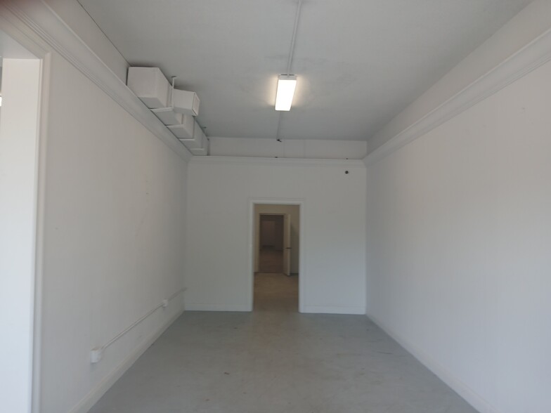 More Photos Of 528 S Missouri Ave, Clearwater Storefront Retail Office For Lease