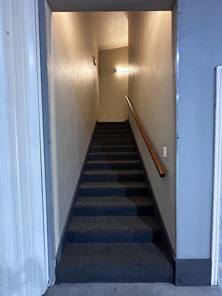 More Photos Of 524 Tower Dr, Moore Flex For Lease