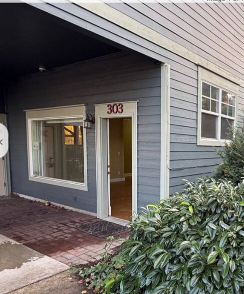 More Photos Of 303 E Historic Columbia River Hwy, Troutdale Flex For Lease