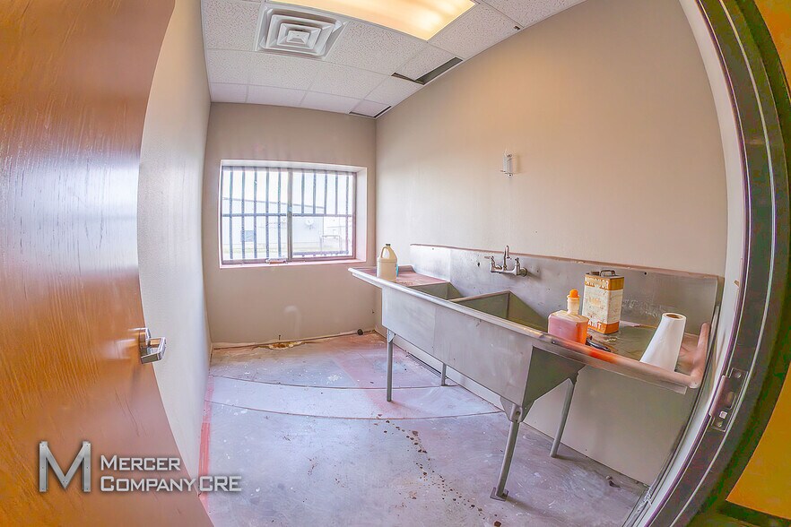 More Photos Of 340 S Eckroat St, Oklahoma City Unknown For Lease