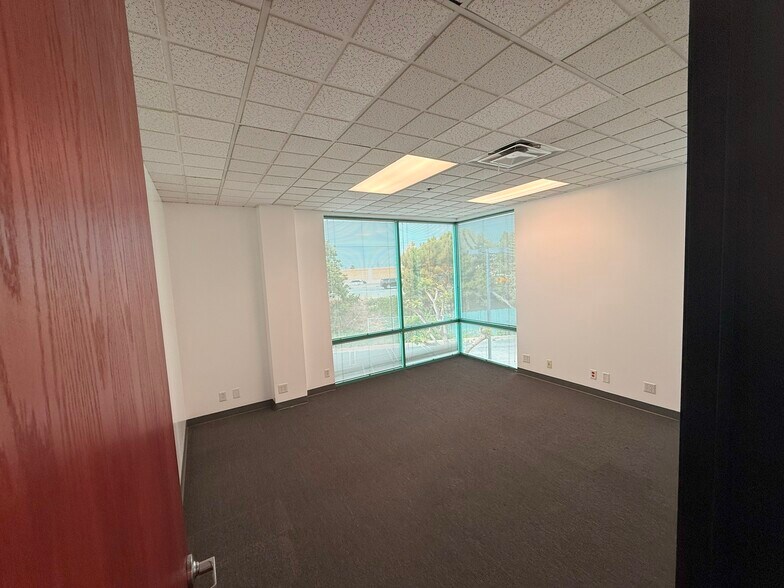 More Photos Of 1977 W 190th St, Torrance Unknown For Sale