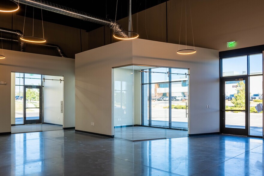 More Photos Of 199 S Taylor Ave, Louisville Research And Development For Lease